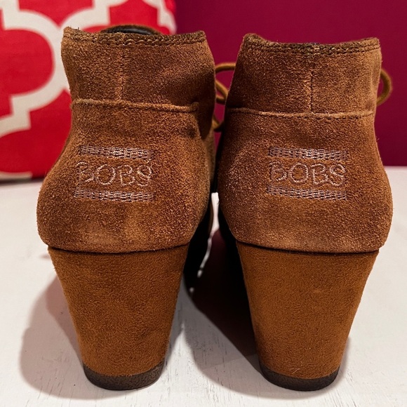 BOBS for Skechers - Tan Suede Lace-up Ankle Wedge Booties - Picture 3 of 9